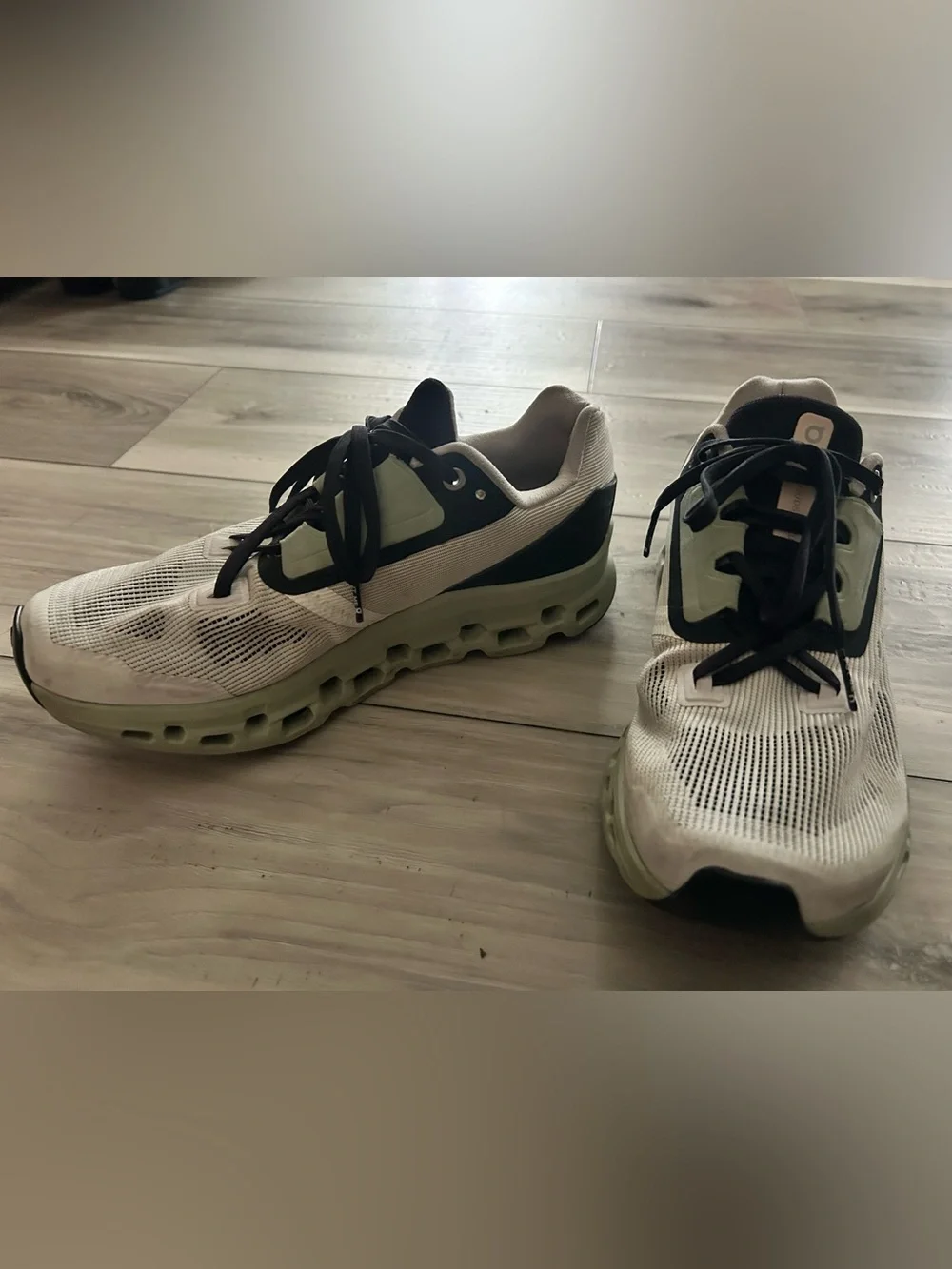 On Cloudmonster Running Shoes White/Black Women’s Size 7.5
